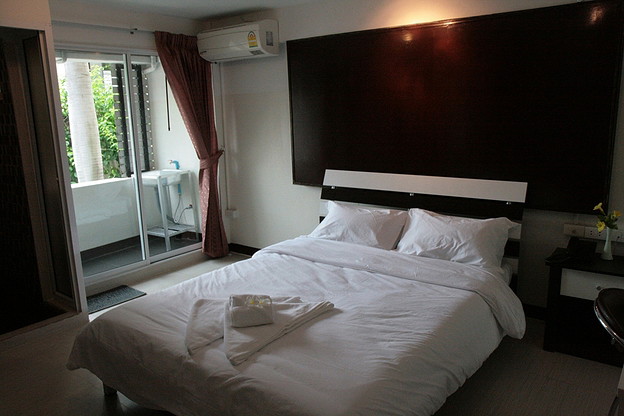 Condo · Wang Thonglang, bangkok — photo 1
