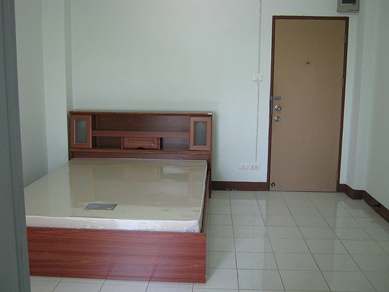 Condo · Bang Khen, bangkok — photo 2