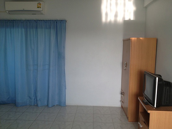 Condo — photo 3