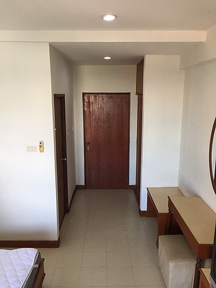 Condo — photo 2