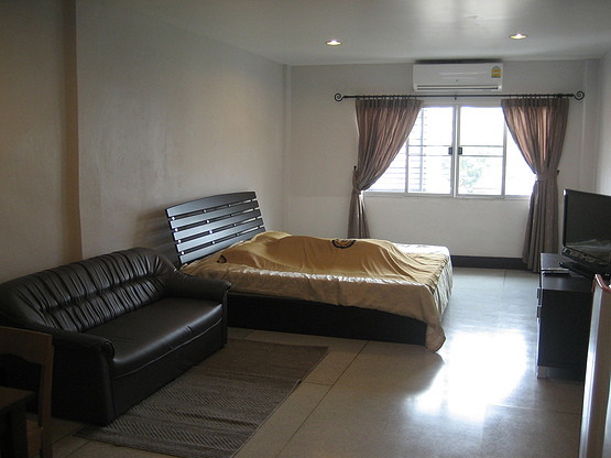 Condo · bangkok — photo 3