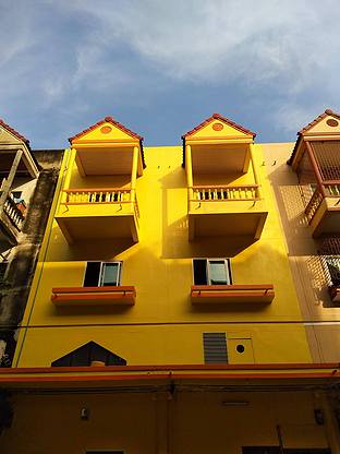 Condo · Mueang Samut Prakan — photo 1