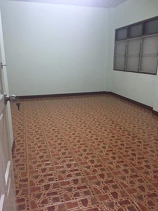 Condo · Mueang Samut Prakan — photo 1