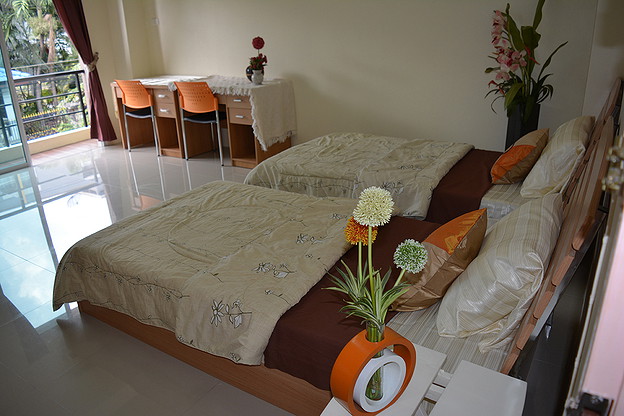 Condo · Mueang Chon Buri, chon_buri — photo 2