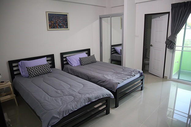 Condo — photo 3