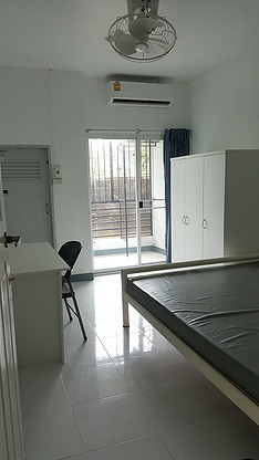 Condo — photo 2