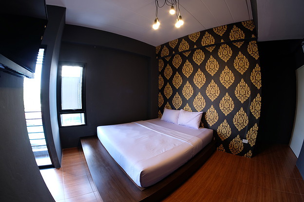 Condo · Khlong Toei, bangkok — photo 1