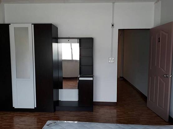 Condo — photo 2