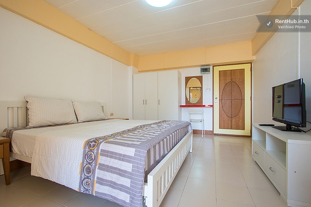 Condo · Phra Khanong, bangkok — photo 1