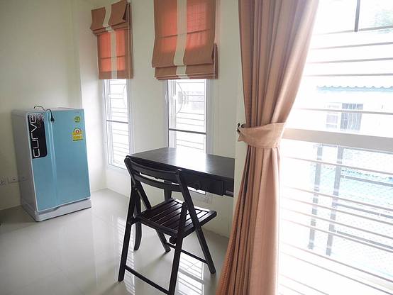 Condo · Mueang Chon Buri, chon_buri — photo 3
