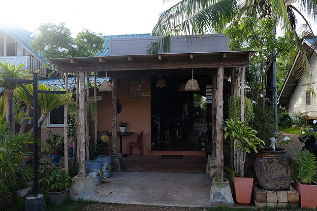 Condo — photo 2