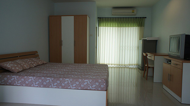 Condo — photo 1