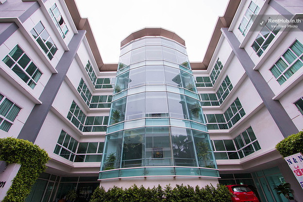 Condo — photo 2