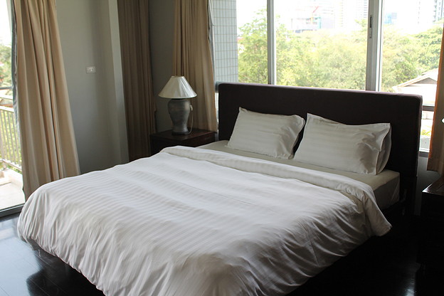 Condo · Sathon, bangkok — photo 2