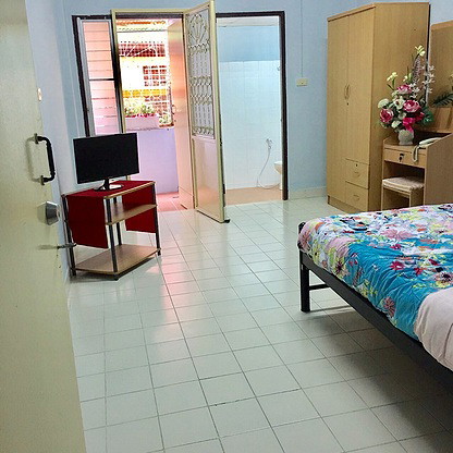 Condo · Wang Thonglang, bangkok — photo 2