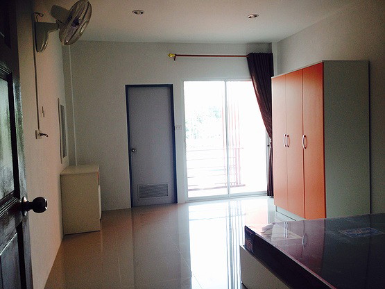 Condo · Mueang Chon Buri, chon_buri — photo 4