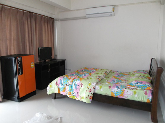 Condo · Mueang Chon Buri, chon_buri — photo 3