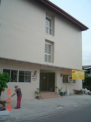 Condo · Wang Thonglang, bangkok — photo 1