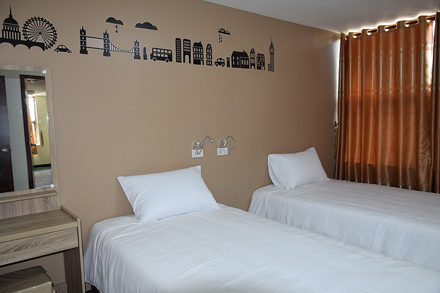 Condo · Bang Rak, bangkok — photo 3
