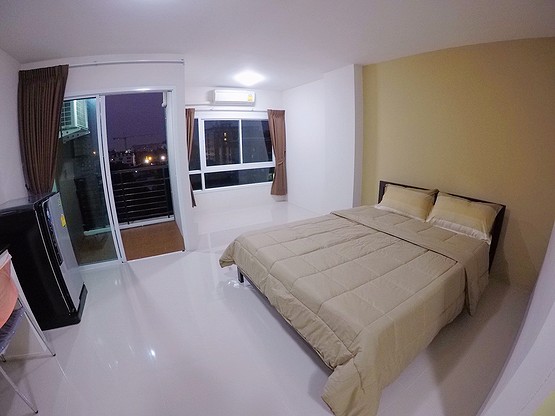 Condo — photo 2