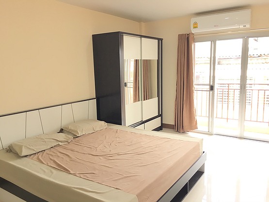 Condo · Bang Rak, bangkok — photo 2