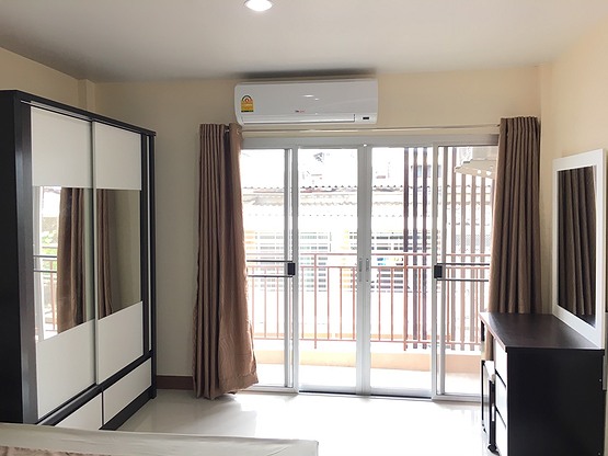 Condo · Bang Rak, bangkok — photo 3