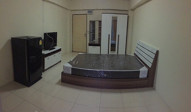 Condo · Wang Thonglang, bangkok — photo 2