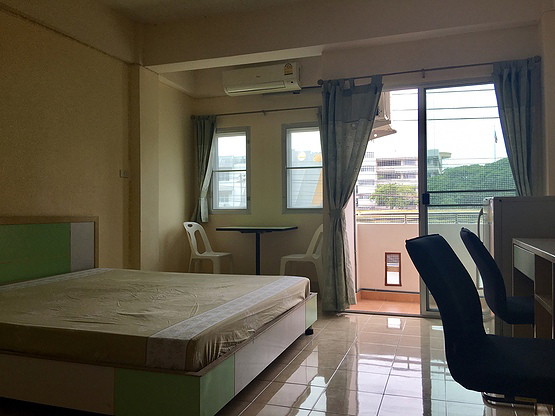 Condo · Mueang Chon Buri, chon_buri — photo 2