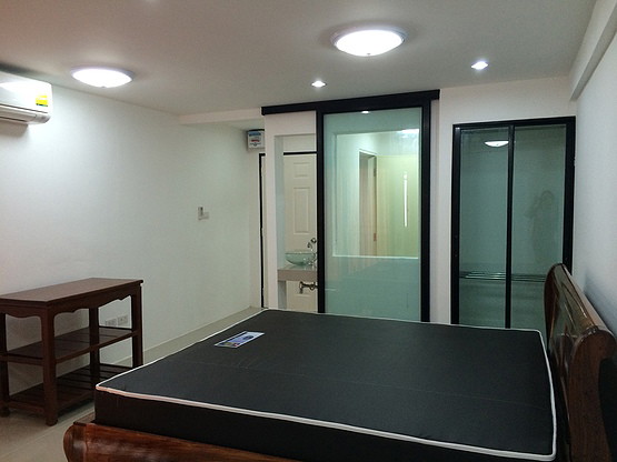 Condo — photo 2
