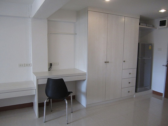 Condo · Khlong Toei, bangkok — photo 2