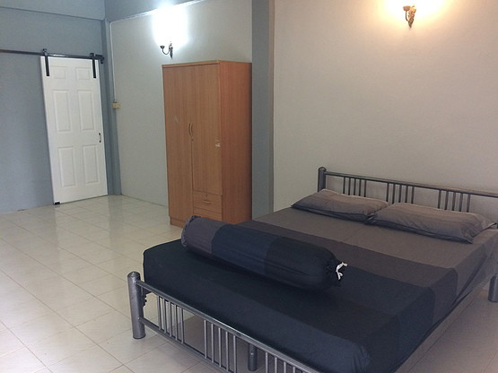 Condo · Mueang Chon Buri, chon_buri — photo 4