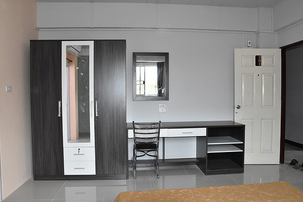 Condo · Wang Thonglang, bangkok — photo 4