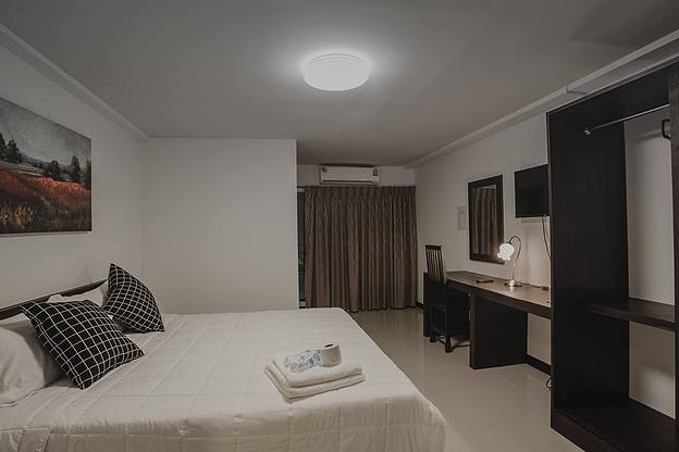 Condo — photo 3