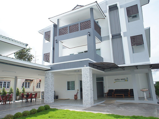 Condo — photo 2