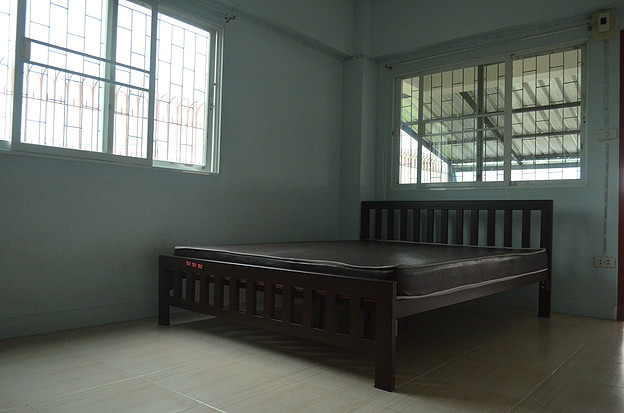 Condo — photo 2