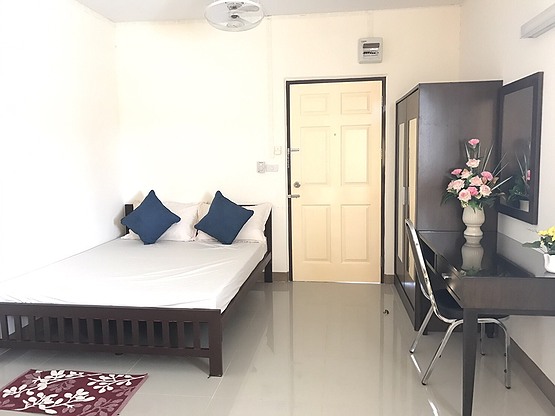 Condo — photo 3