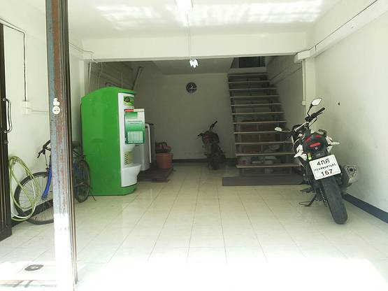 Condo · Bang Kapi, bangkok — photo 1