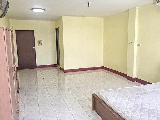 Condo — photo 2