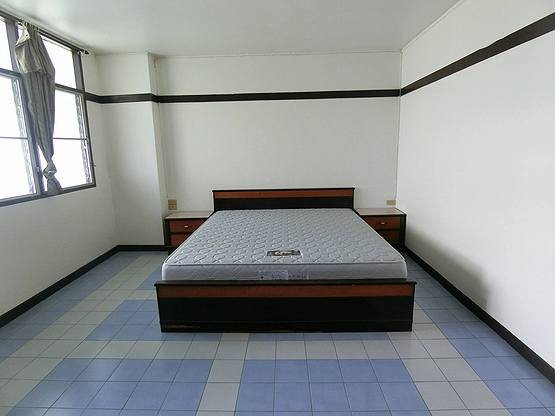 Condo · Wang Thonglang, bangkok — photo 3