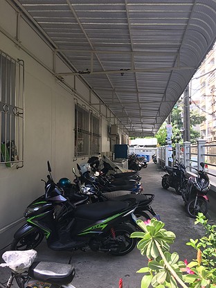 Condo · Wang Thonglang, bangkok — photo 4