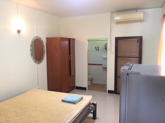 Condo · Huai Khwang, bangkok — photo 2