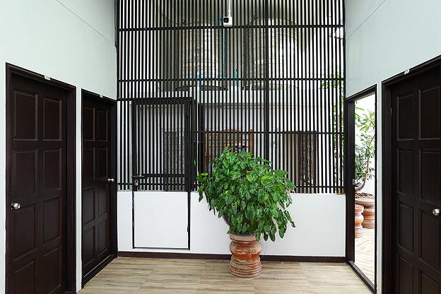 Condo · Bangkok Noi, bangkok — photo 1