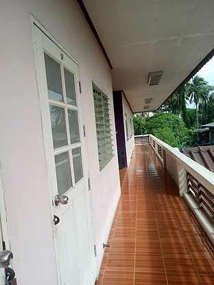 Condo — photo 2