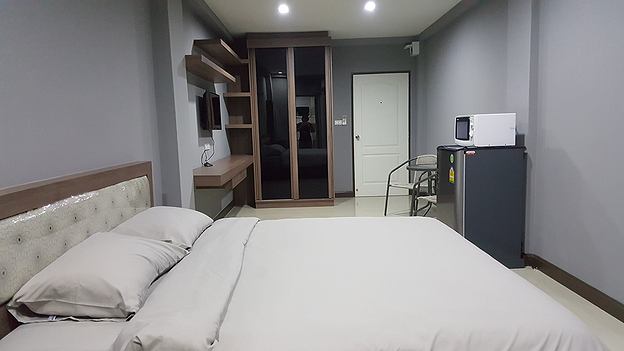 Condo · Sathon, bangkok — photo 1