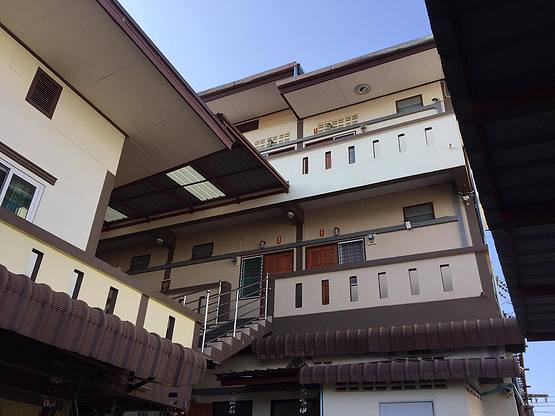 Condo — photo 2
