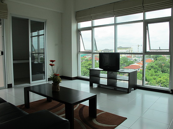 Condo · Huai Khwang, bangkok — photo 5