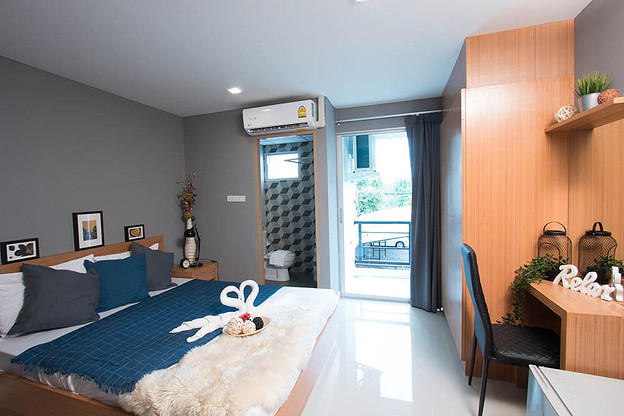 Condo — photo 2
