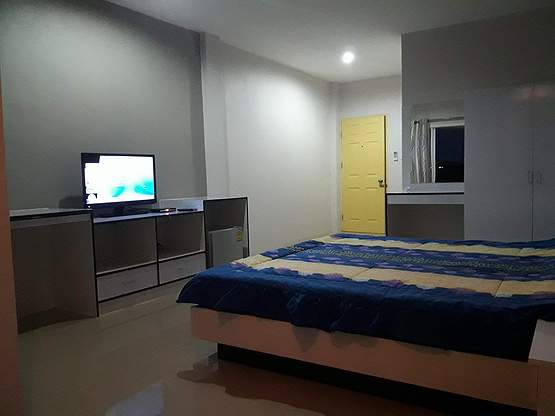 Condo — photo 2