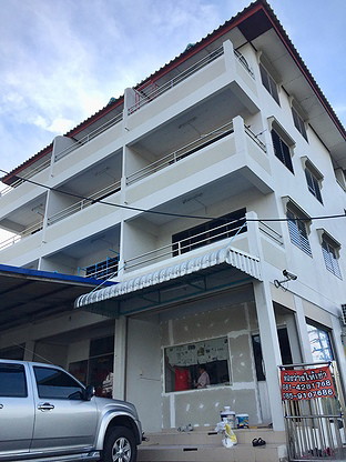 Condo — photo 1