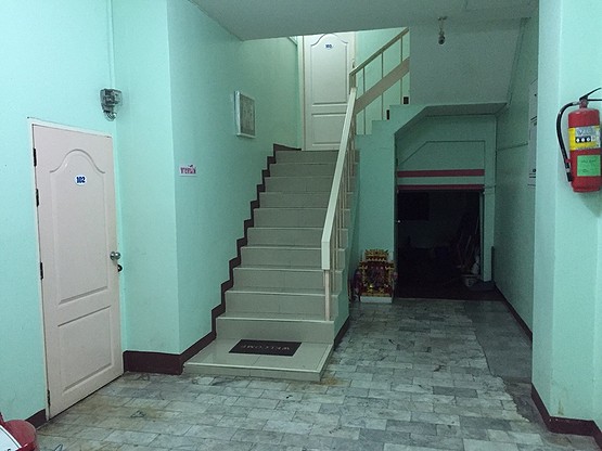 Condo · Wang Thonglang, bangkok — photo 4